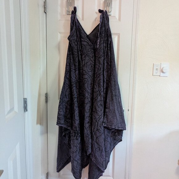 NWT Dark Cottage Morrigan Apron Dress Stonewashed Purple Black Embroidery 2-3X - Picture 3 of 3